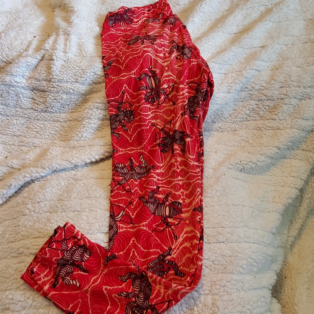 LuLaRoe Red and Black Swirl Leggings